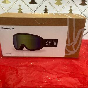 SMITH Snowday Goggles - Black Frame with Green Lens
SZ Youth Sm-Md